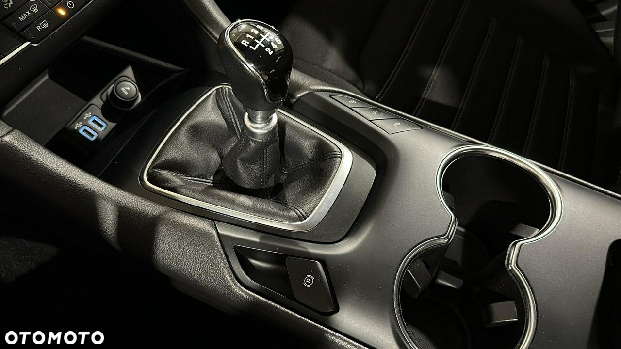 Ford Mondeo - 17