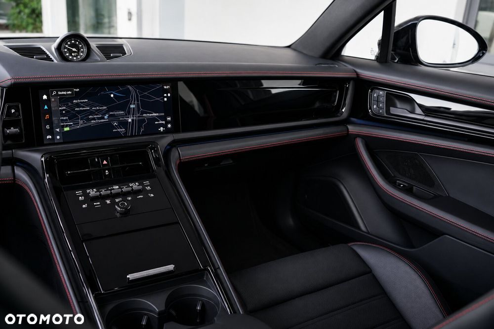Porsche Panamera GTS - 30