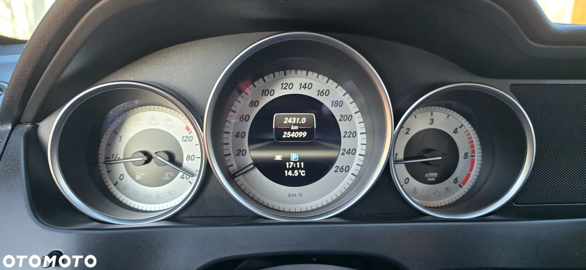 Mercedes-Benz Klasa C 200 CDI BlueEff Avantgarde - 8