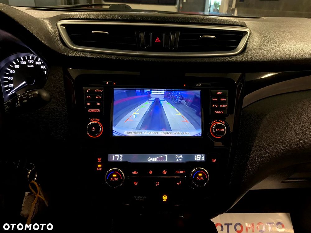 Nissan Qashqai 1.6 dCi Xtronic TEKNA+ - 20