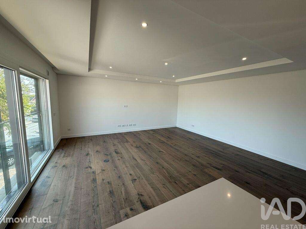 Apartamento T5 em Laranjeiro e Feijó de 196,00 m2 - Grande imagem: 4/27