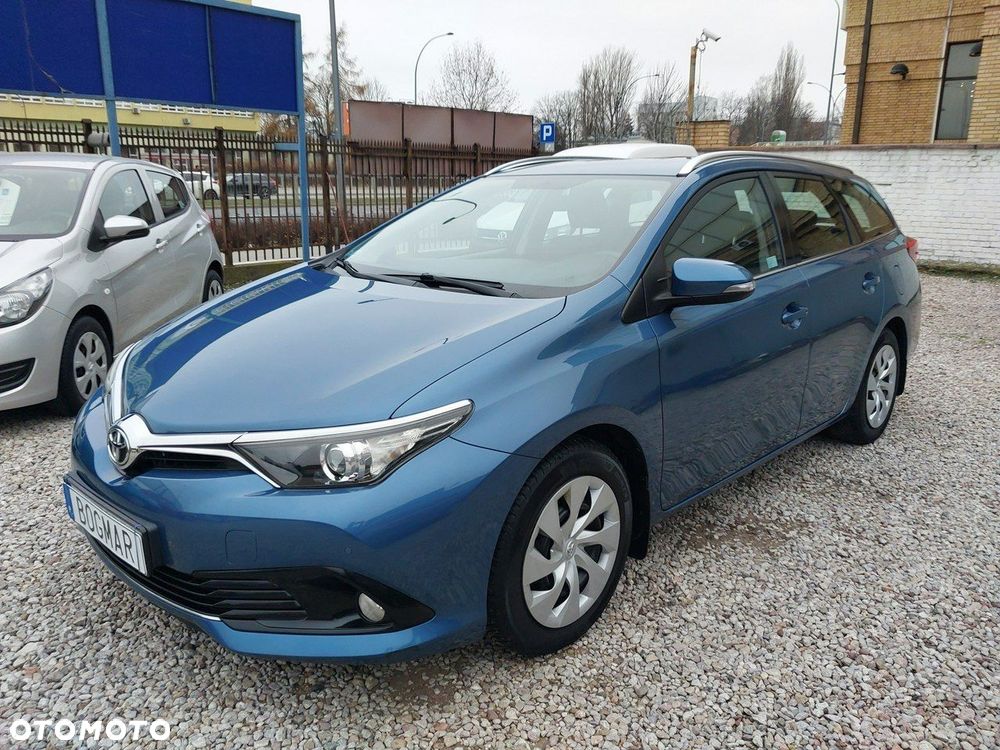 Toyota Auris 1.6 Premium - 5