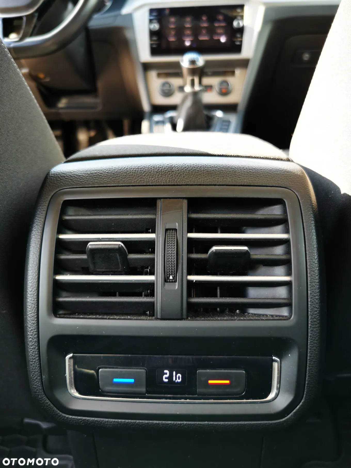 Volkswagen Passat 1.4 TSI BMT Comfortline - 23