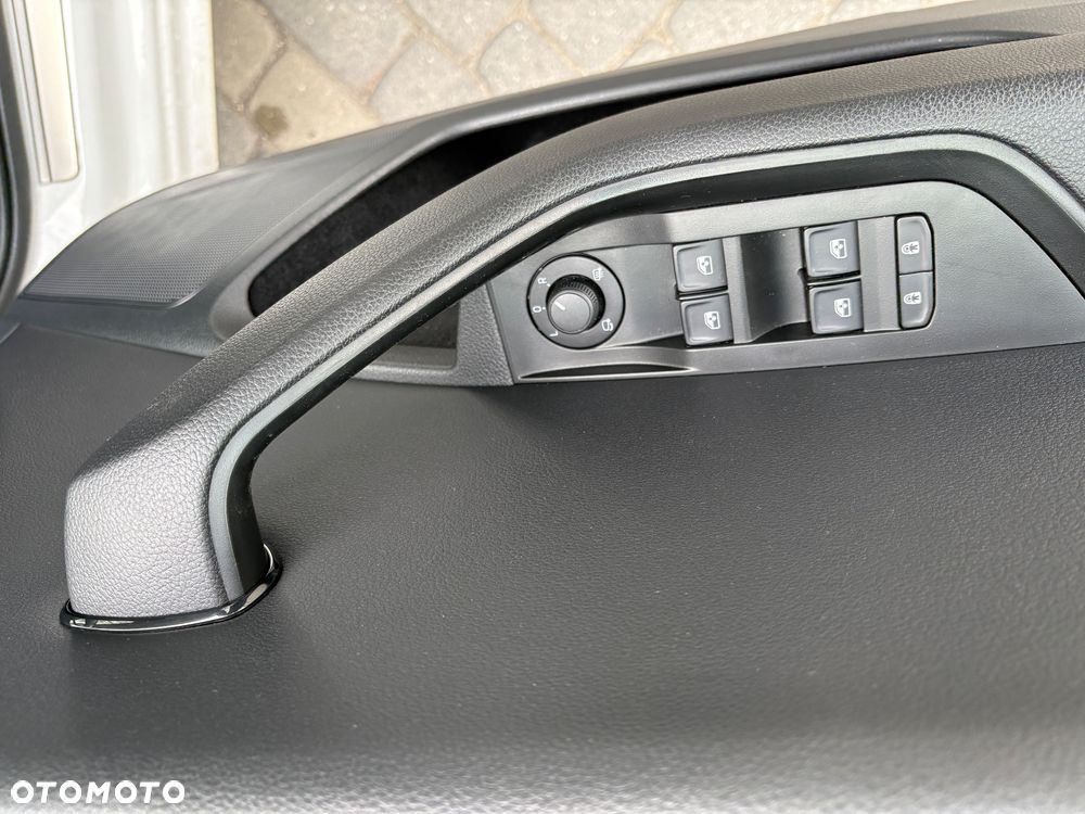 Skoda Superb 2.0 TDI Sportline - 19