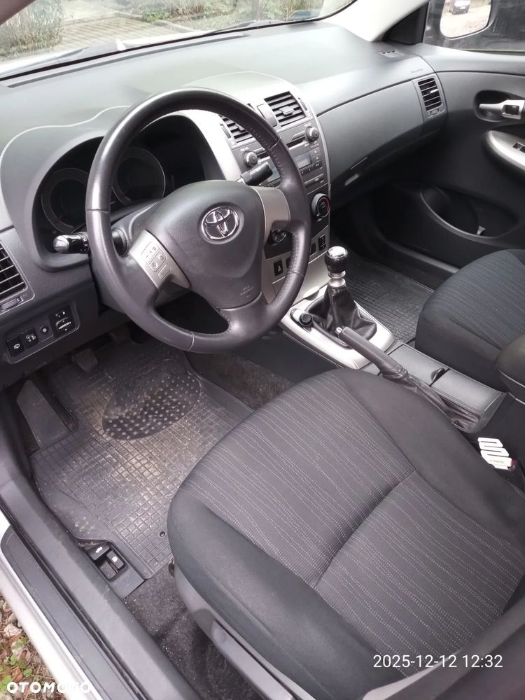 Toyota Corolla 1.4 D-4D Luna - 4
