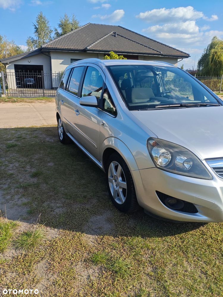 Opel Zafira 1.8 Essentia - 25