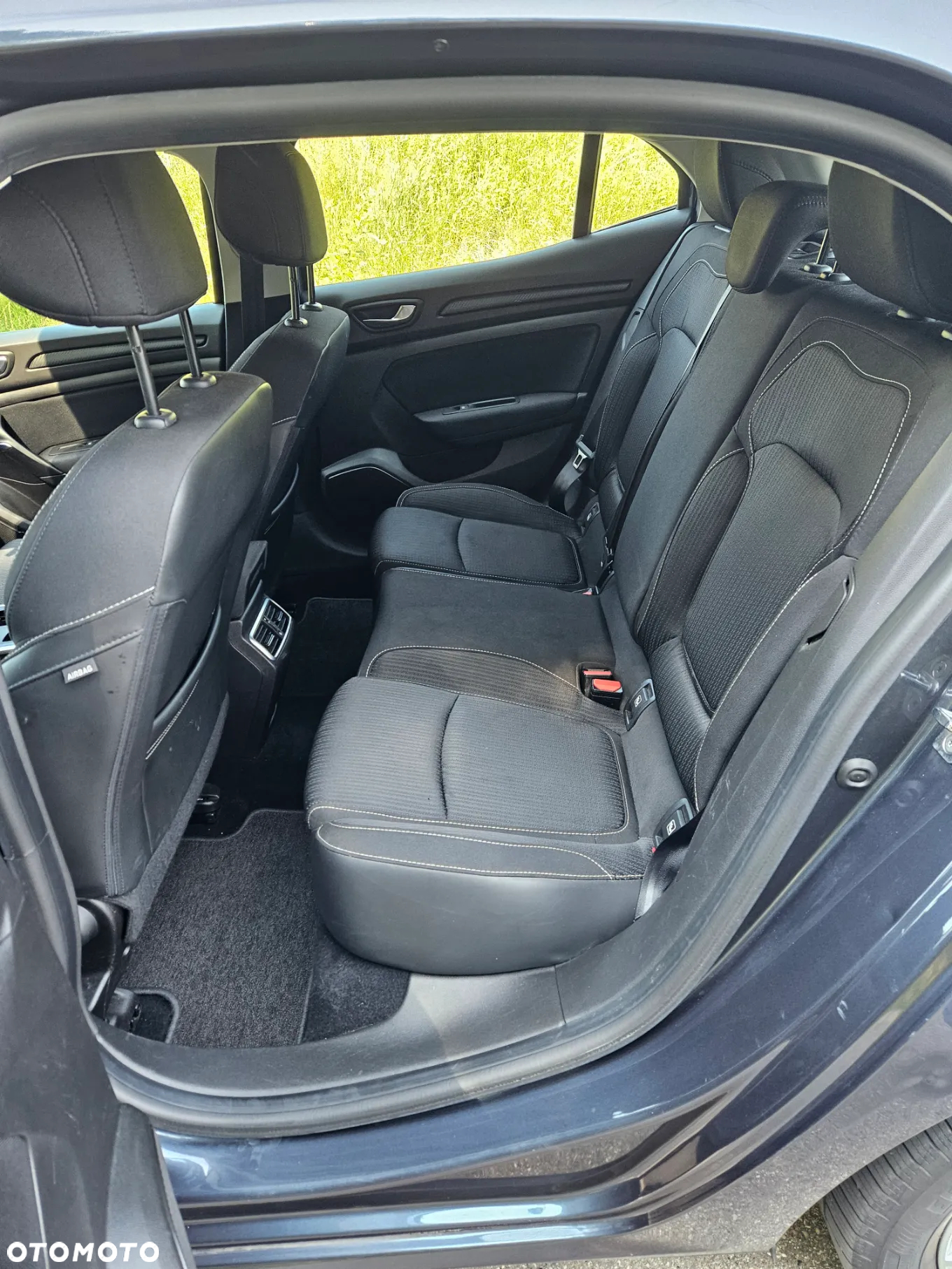 Renault Megane TCe 140 GPF EDC ZEN - 7