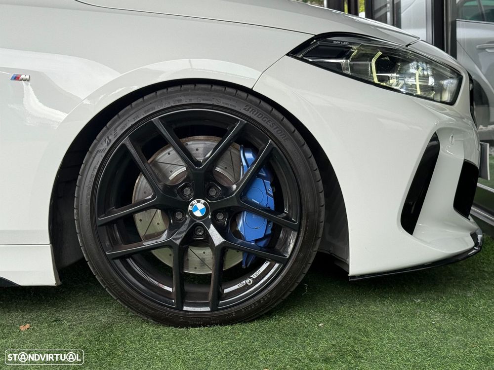 BMW 135 M135 i xDrive Pack 50 anos M - 25
