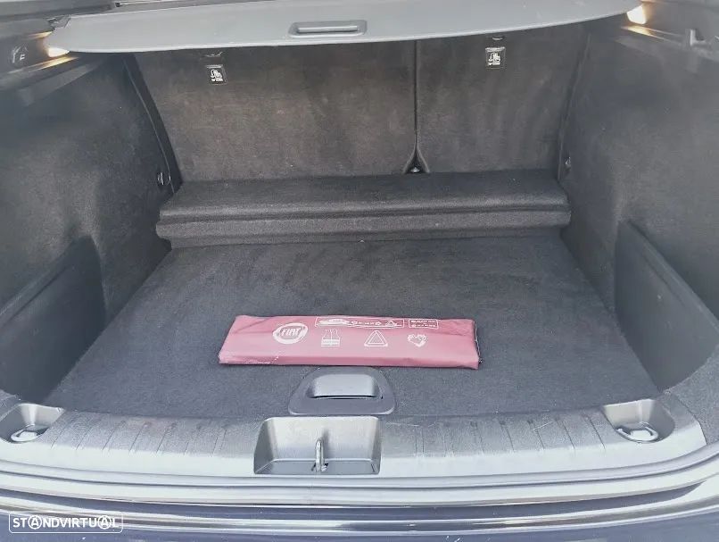 Fiat Tipo Station Wagon 1.3 M-Jet Lounge - 42