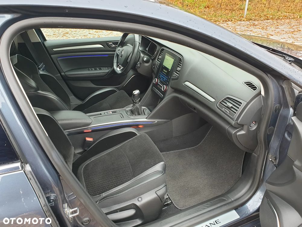 Renault Megane ENERGY TCe 130 Start & Stop Paris Business - 15