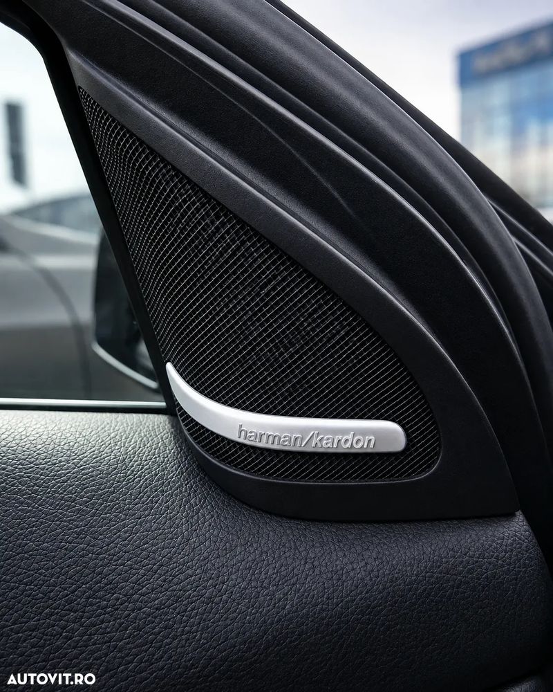 Mercedes-Benz GLA 180 7G-DCT Urban - 10