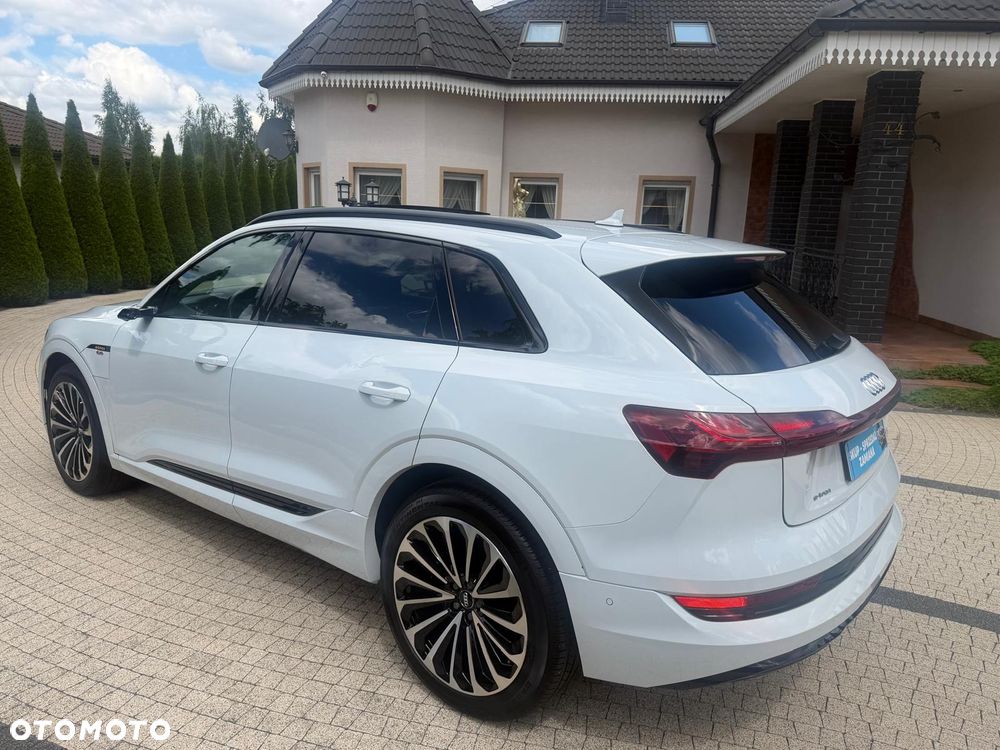 Audi e-tron 55 Quattro - 12