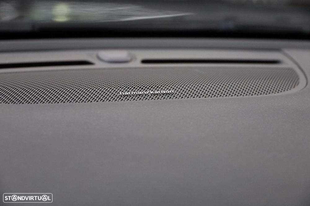 Volvo XC 40 1.5 T5 PHEV Plus Dark - 34