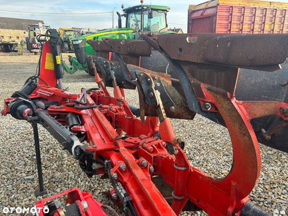 Gregoire Besson RWY 6 - 10