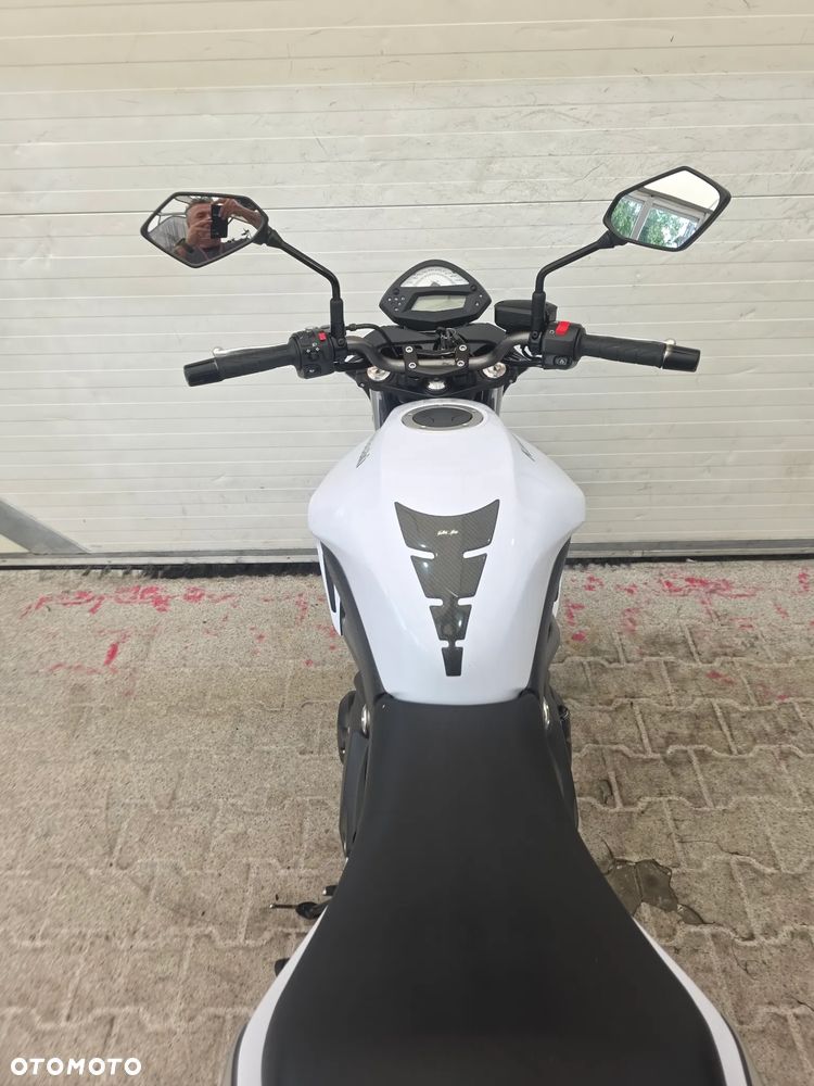 Kawasaki ER - 30