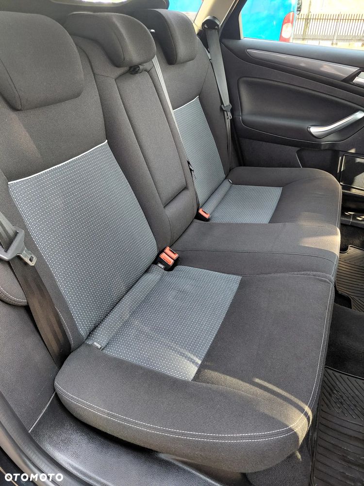 Ford Mondeo 2.0 TDCi Gold X - 36