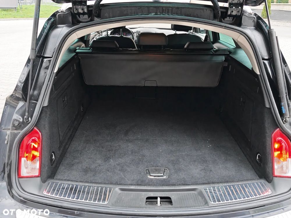 Opel Insignia 1.6 SIDI Turbo Touer Innovation - 37