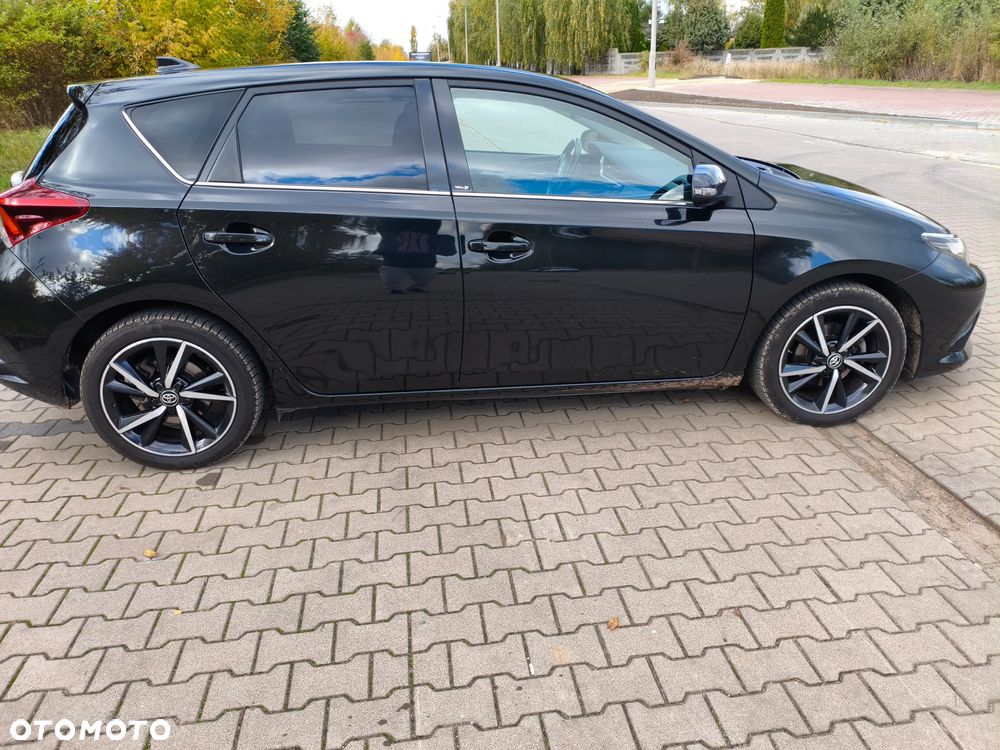 Toyota Auris 1.2 Turbo Edition S+ - 3