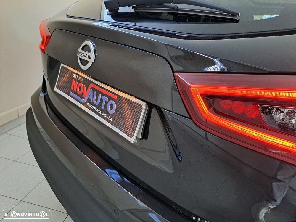 Nissan Qashqai 1.3 DIG-T N-Connecta J18 - 12