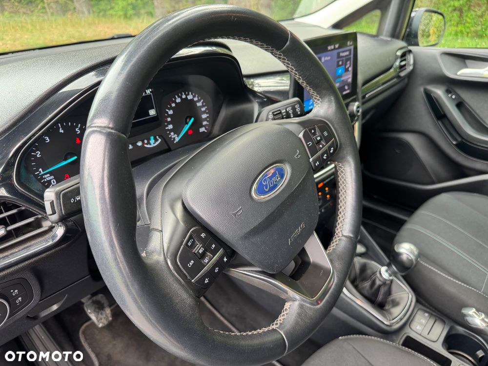 Ford Fiesta 1.0 EcoBoost S&S TITANIUM - 25