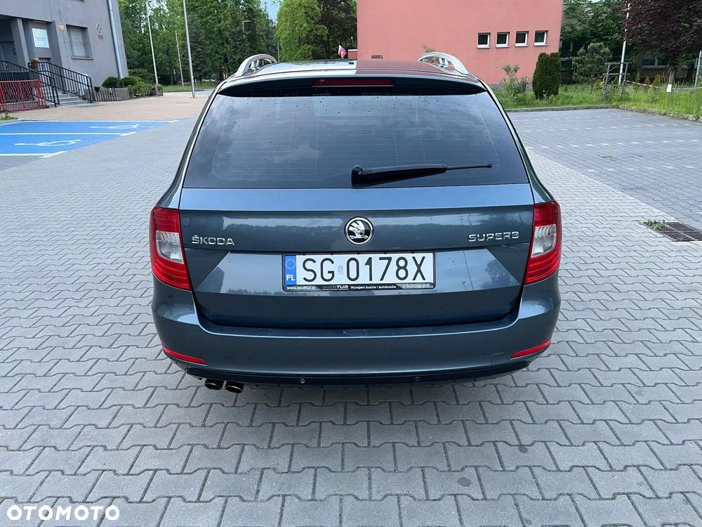 Skoda Superb 2.0 TDI Ambition - 2