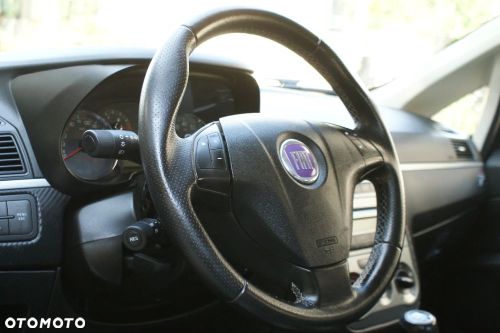 Fiat Grande Punto - 6