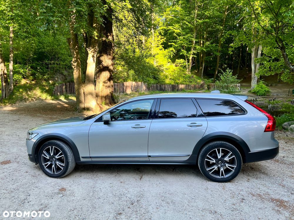 Volvo V90 Cross Country D5 AWD - 2
