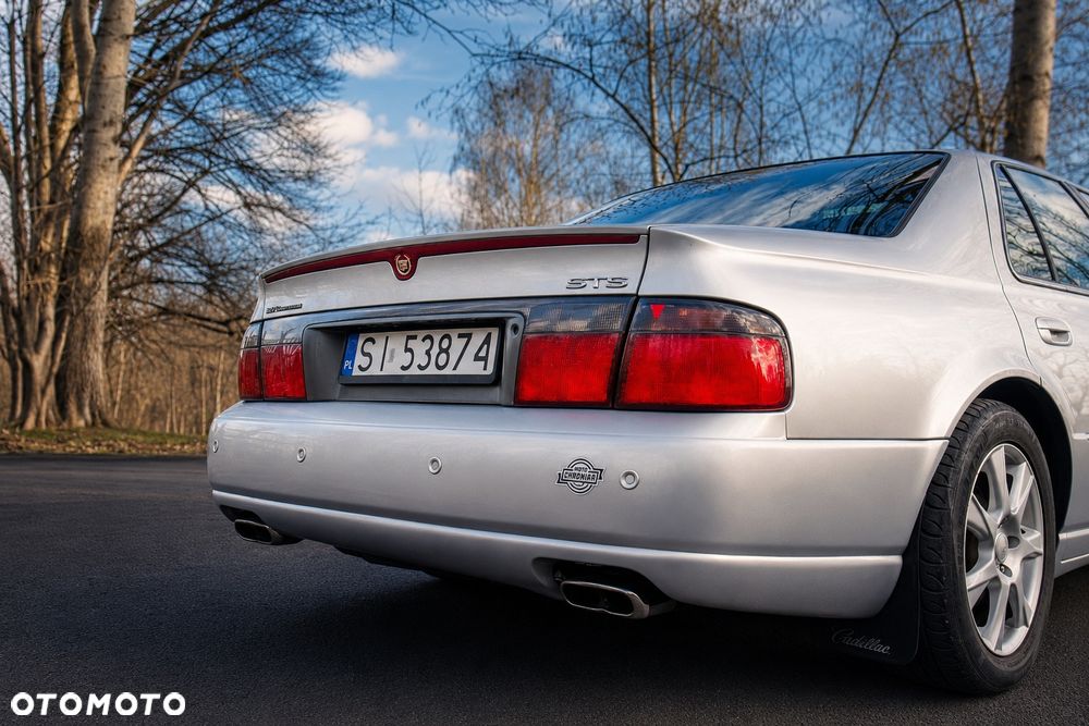Cadillac STS - 4