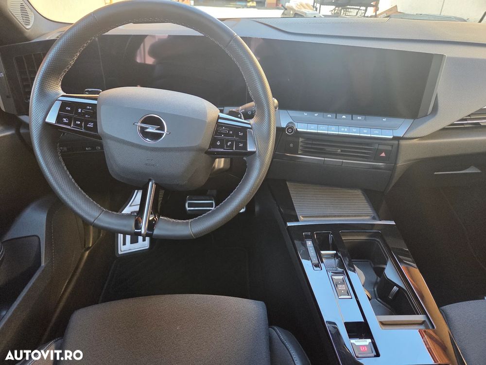 Opel Astra 1.6L Turbo PHEV AT8 GS Line - 13
