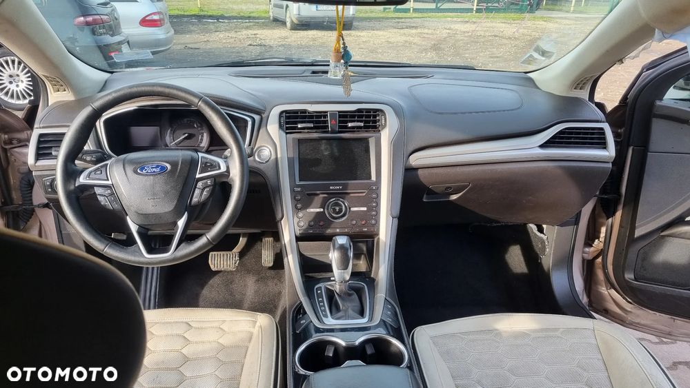 Ford Mondeo 2.0 Start-Stopp CVT Vignale - 36