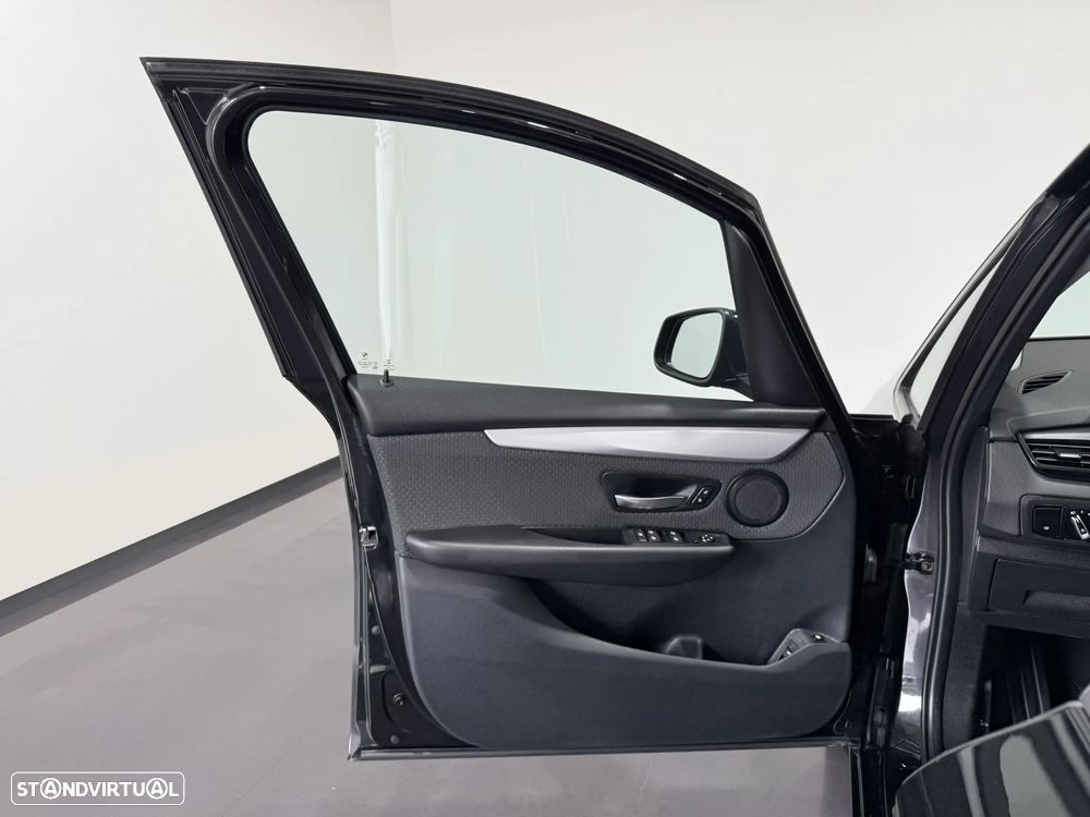 BMW 225xe Active Tourer Advantage - 18