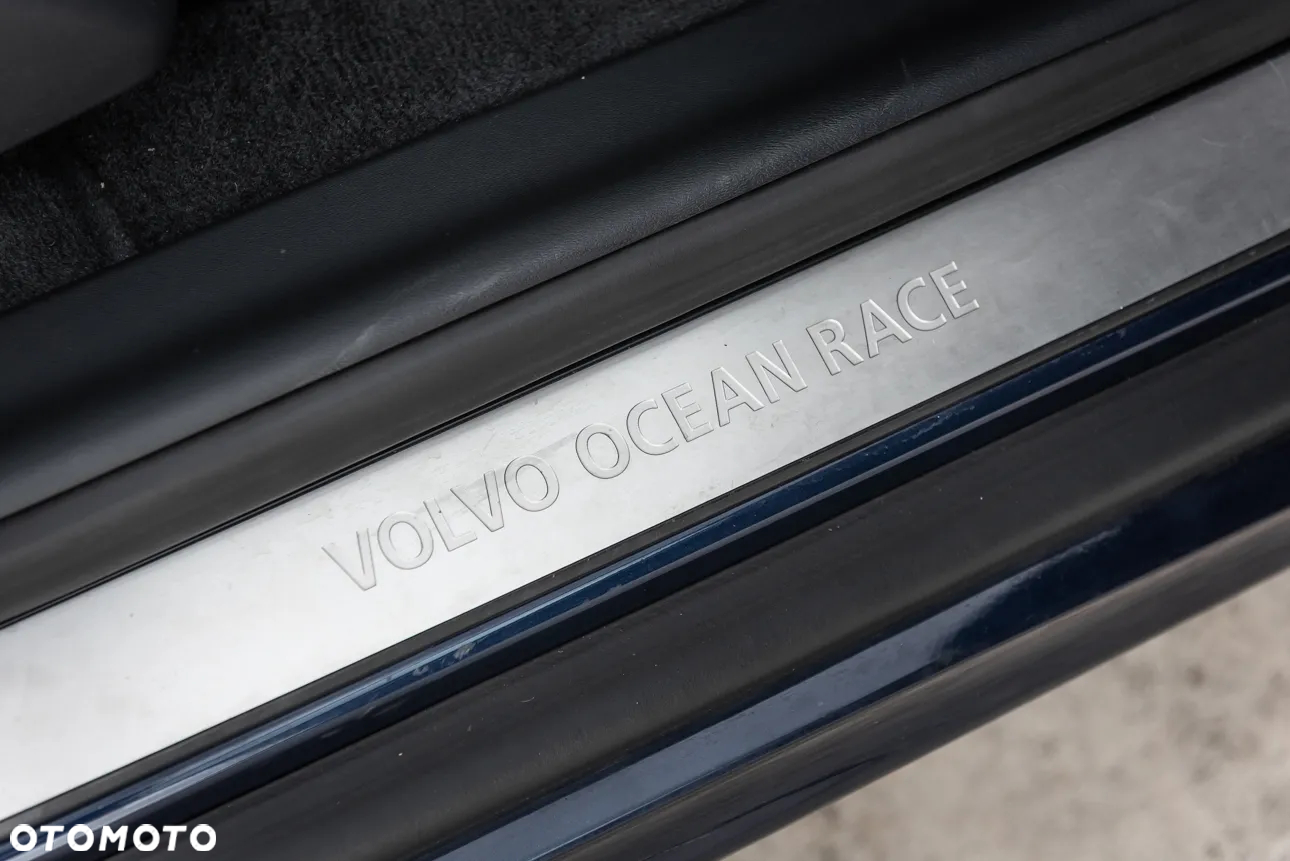 Volvo XC 60 D4 Drive-E Ocean Race - 35