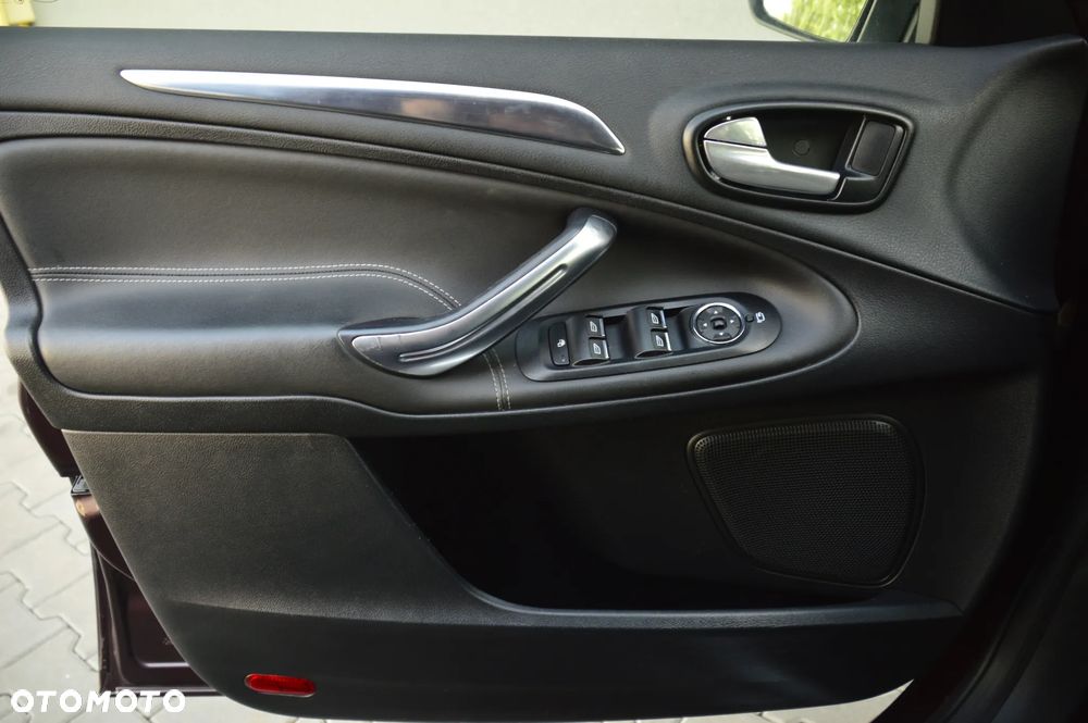 Ford Galaxy 2.0 TDCi DPF Champions Edition - 6