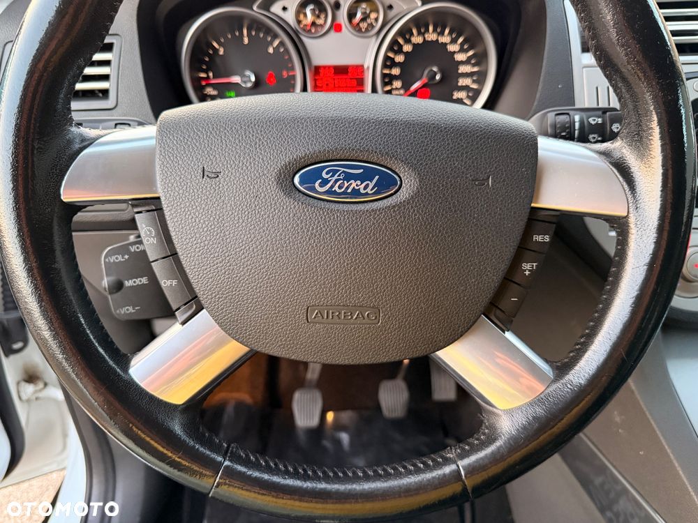 Ford Kuga 2.0 TDCi Titanium - 29