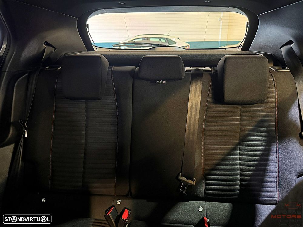 Peugeot 2008 1.2 PureTech Active - 37