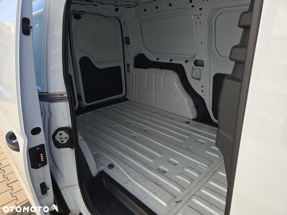 Ford Transit-connect - 8