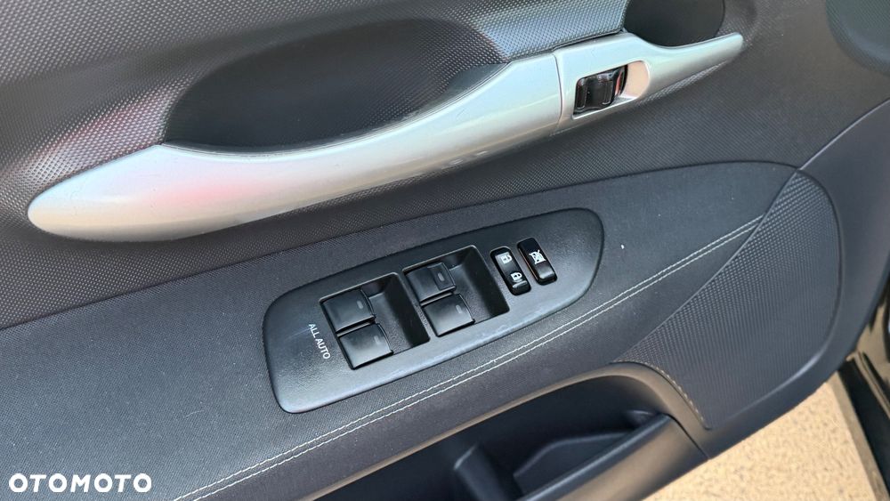 Toyota Auris - 16