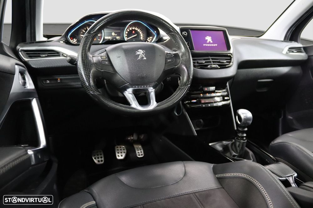 Peugeot 2008 1.2 PureTech Allure - 5