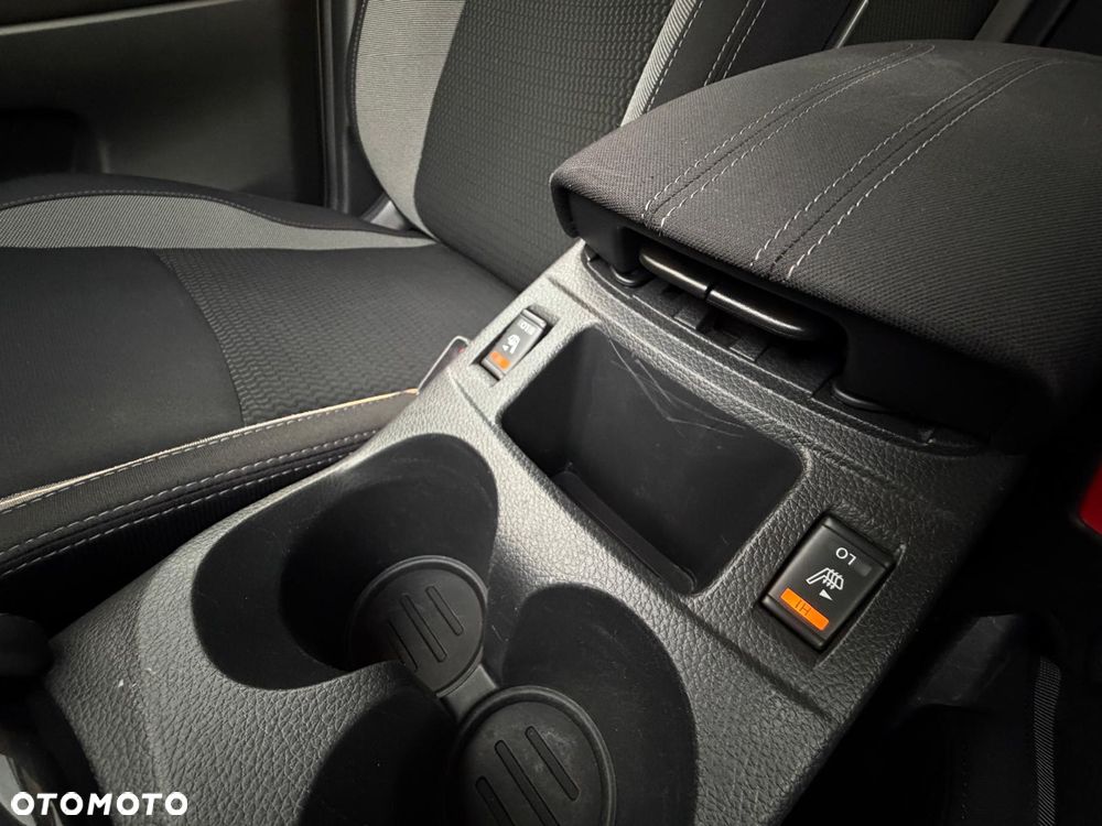 Nissan Qashqai 1.6 DCi 4x4 N-Connecta EU6 - 32