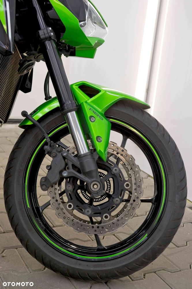 Kawasaki Z 900 - 19