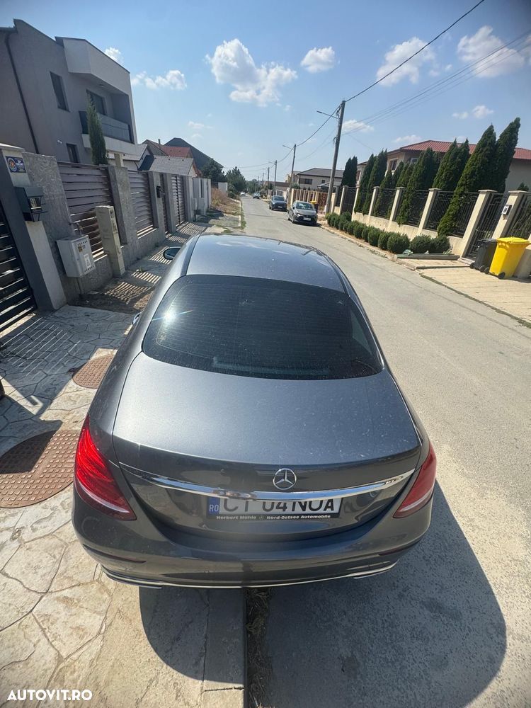Mercedes-Benz E 200 4MATIC Aut. - 5