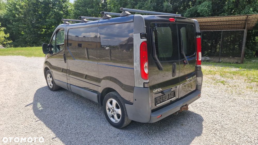 Opel Vivaro - 10