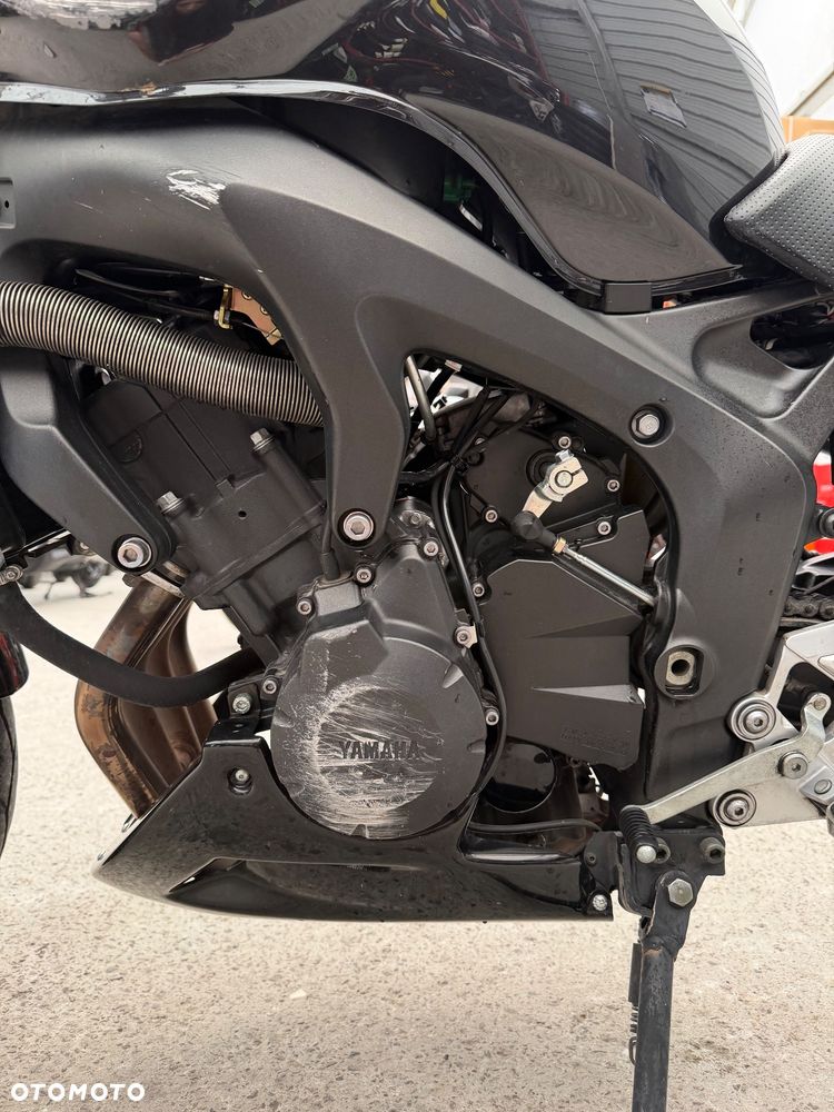 Yamaha FZ6 - 18