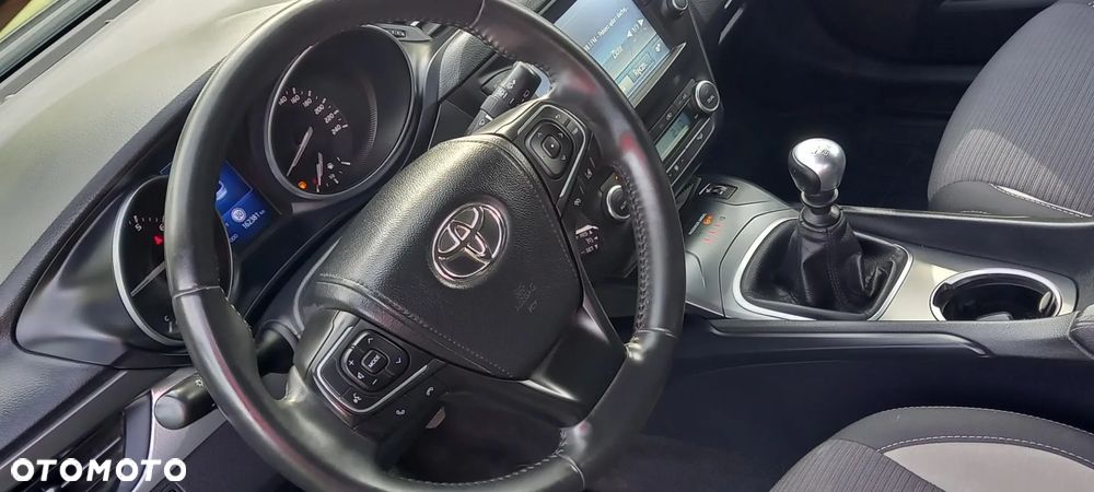 Toyota Avensis Touring Sports 1.8 Business Edition - 21