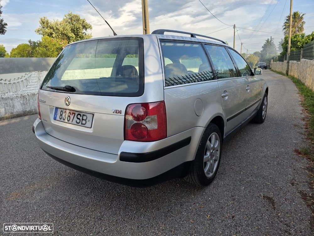 VW Passat Variant 1.9 TDi Confortline - 20