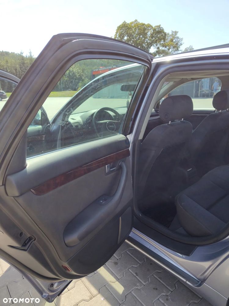 Audi A4 Limousine - 31