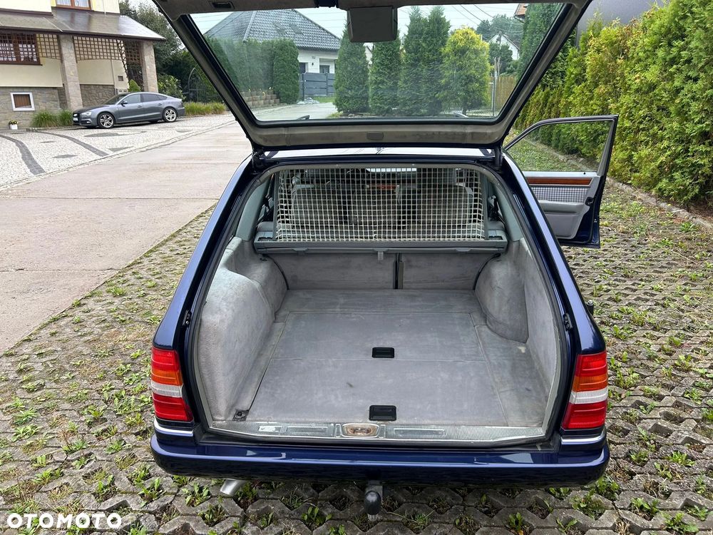 Mercedes-Benz Klasa E - 25