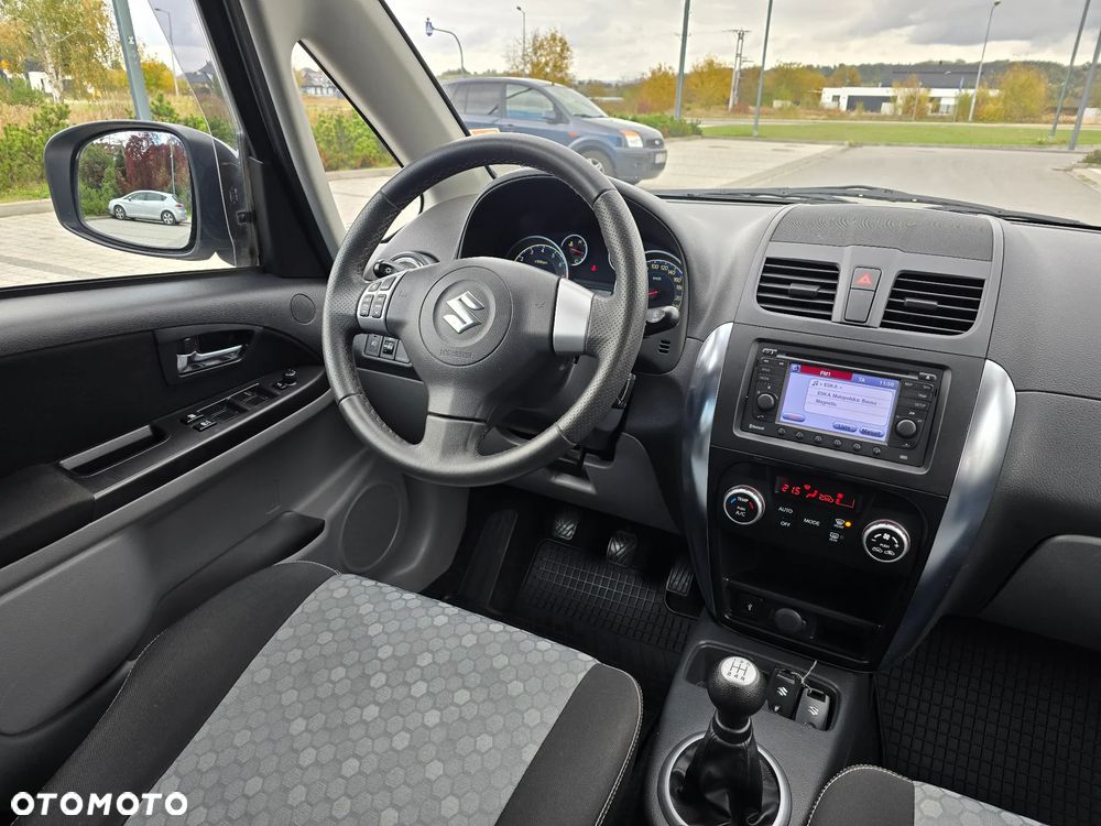 Suzuki SX4 - 12