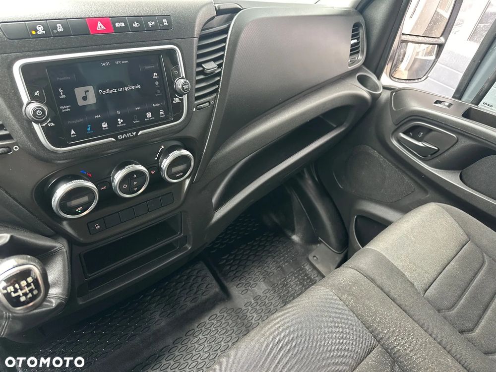 Iveco DAILY 50C18 - 11