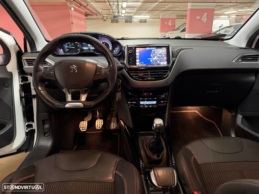Peugeot 2008 1.6 BlueHDi GT Line - 8